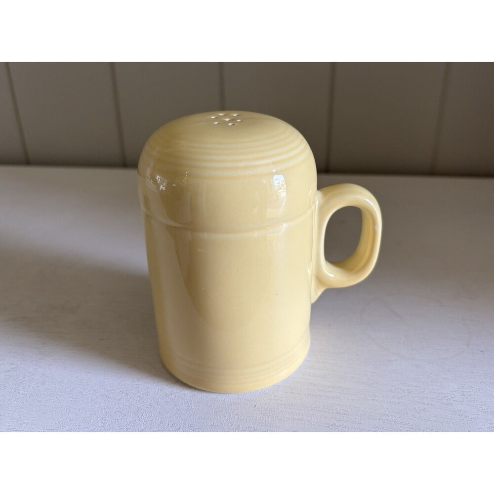 Vintage Homer Laughlin Fiesta Rare Yellow Range Top Shaker w Stopper HLC USA